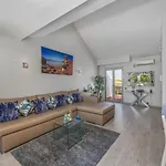 Renovated Penthouse Near Marina & Vilamoura