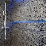 Renovated Penthouse Near Marina &