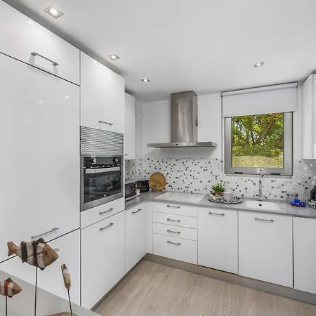 Apartament Renovated Penthouse Near Marina & *