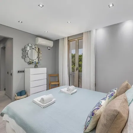Renovated Penthouse Near Marina & * Vilamoura