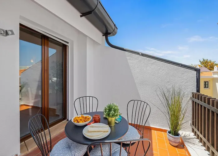 Renovated Penthouse Near Marina & * Vilamoura