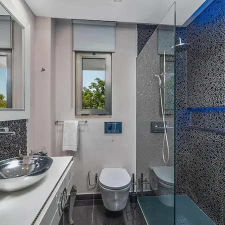 Appartement Renovated Penthouse Near Marina &